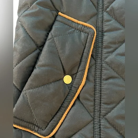 Crown‎ & Ivy Black Suede Trim Vest Size 1X - Picture 7 of 9